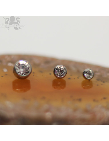 Cabochon en titane orné d'un zircon premium pour 1 ou 1.2 mm