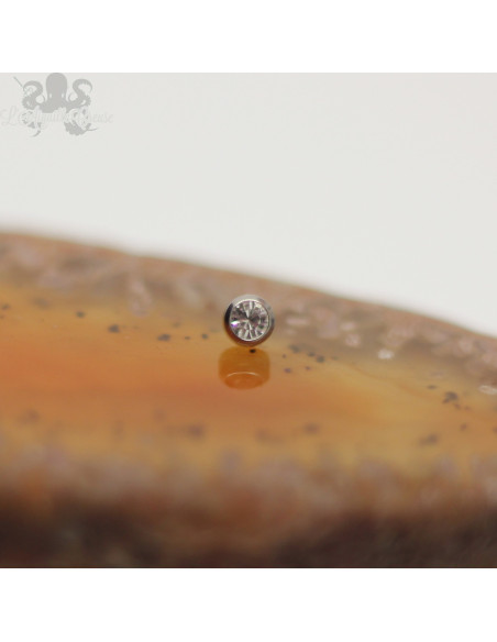 Cabochon en titane orné d'un zircon premium pour 1 ou 1.2 mm