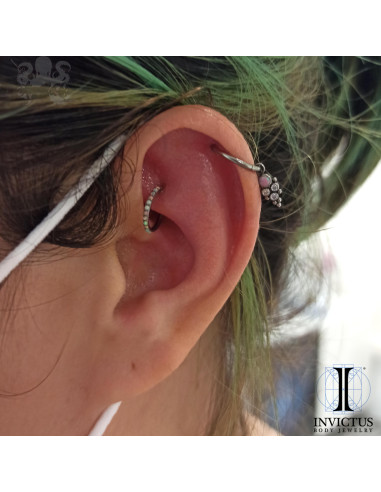 Anneau segmenté en titane Invictus, opales synthétiques, ouverture facile