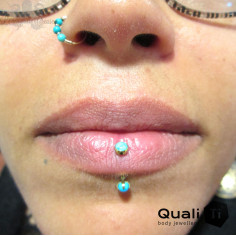 Cabochon de turquoise synthétique QualiTi en titane - pour 1.2 mm 2