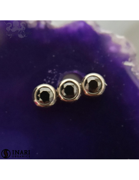 Cluster en titane orné de zircons premiums Threadless - Inari