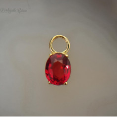 Charm Saphir de Songea en or jaune 18 carats