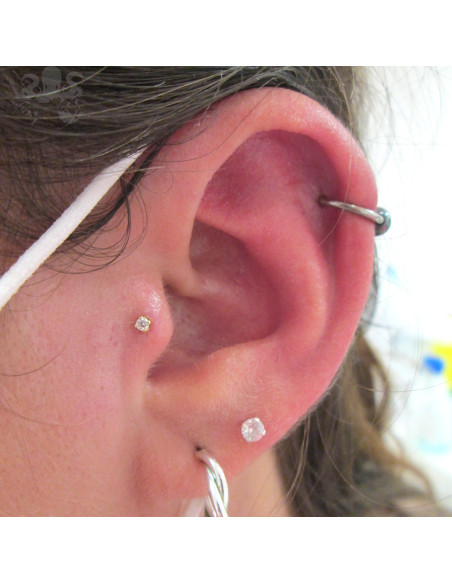 Accessoire en or jaune 18 carats orné d'un diamant Threadless