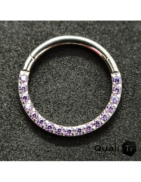 Anneau segmenté en titane QualiTi et zircons cubiques, ouverture facile