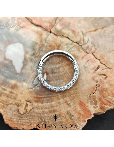 Anneau segmenté en titane et zircons cubiques Khrysos, ouverture facile