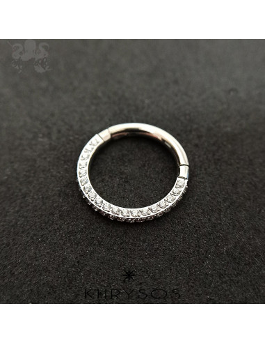 Anneau segmenté en titane et zircons cubiques Khrysos, ouverture facile