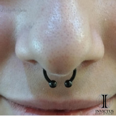 Fer à cheval en titane pvd noir - Invictus- en 1.2 mm 2