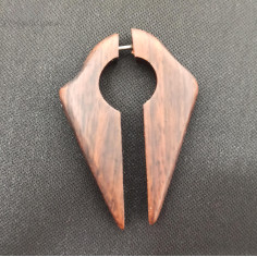Boucle d'oreille  en bois 2