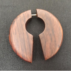 Boucle d'oreille  en bois 2