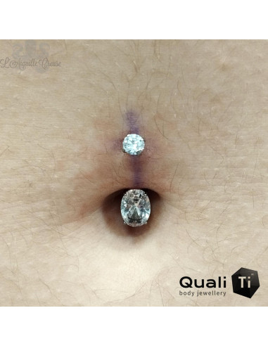 Bijou de nombril Zircon Ovale QualiTi en Titane implantable